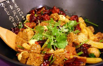 麻辣香锅麻豆精品传媒国产观看