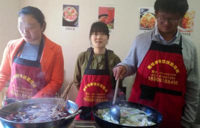 哪里有正宗火锅麻豆精品传媒国产观看？
