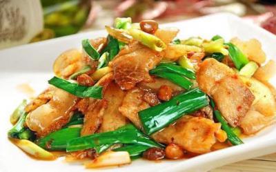 四川风味小吃蒜苗回锅肉，你吃过了吗？
