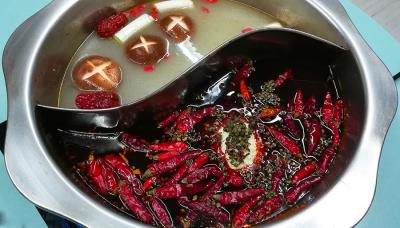 地道重庆火锅技术麻豆精品传媒国产观看，带你体验原滋原味的重庆味道