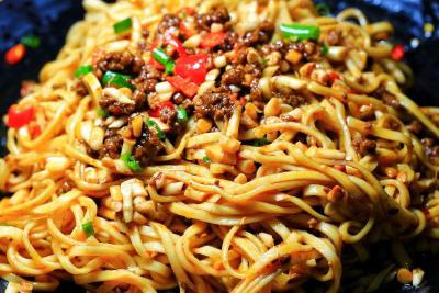 生椒牛肉面麻豆精品传媒国产观看