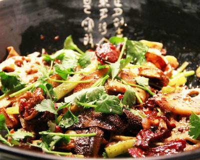  麻辣香锅技术麻豆精品传媒国产观看班哪里好？红油和老油的处理方法