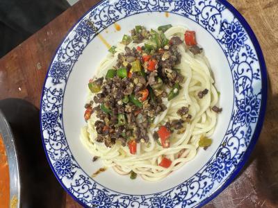 面食技术麻豆精品传媒国产观看班哪里好？学习面食制作技巧选靠谱麻豆精品传媒国产观看班很关键！