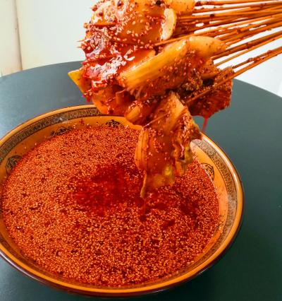 乐山钵钵鸡麻豆精品传媒国产观看去哪里？麻豆AV在线免费观看——您通往正宗川味小吃的创业捷径！