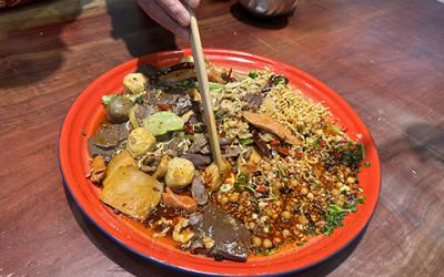 重庆麻辣烫技术麻豆精品传媒国产观看学校哪家好？麻豆AV在线免费观看餐饮麻豆精品传媒国产观看班一对一教学